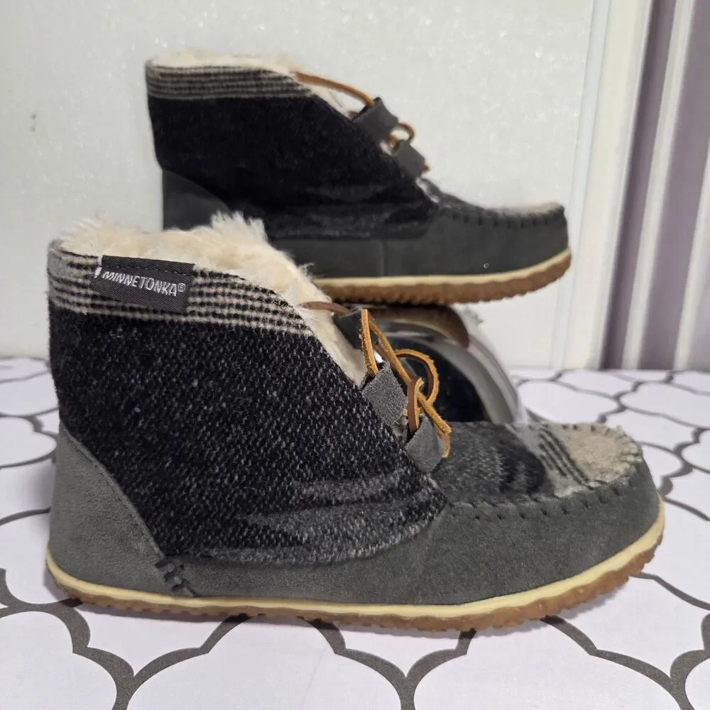 Minnetonka Womens Torrey Slipper Boot Grey Suede Boho Aztec Tribal Bootie Fur 7